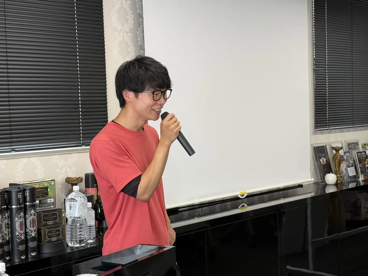 大阪の会場セミナーで話すゆう先生